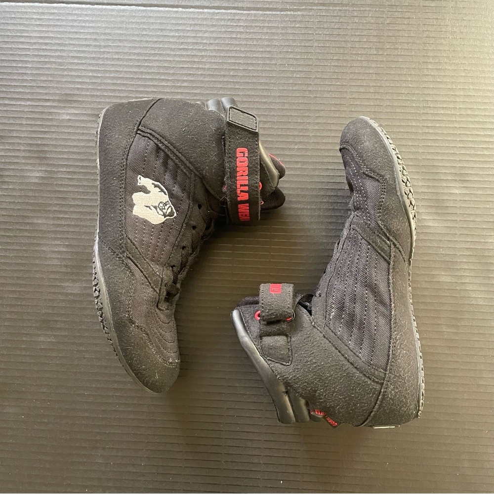Gorilla Wear High Tops - Black Gym Trainers Shoes WOMEN 6.5 MEN SIZE 5